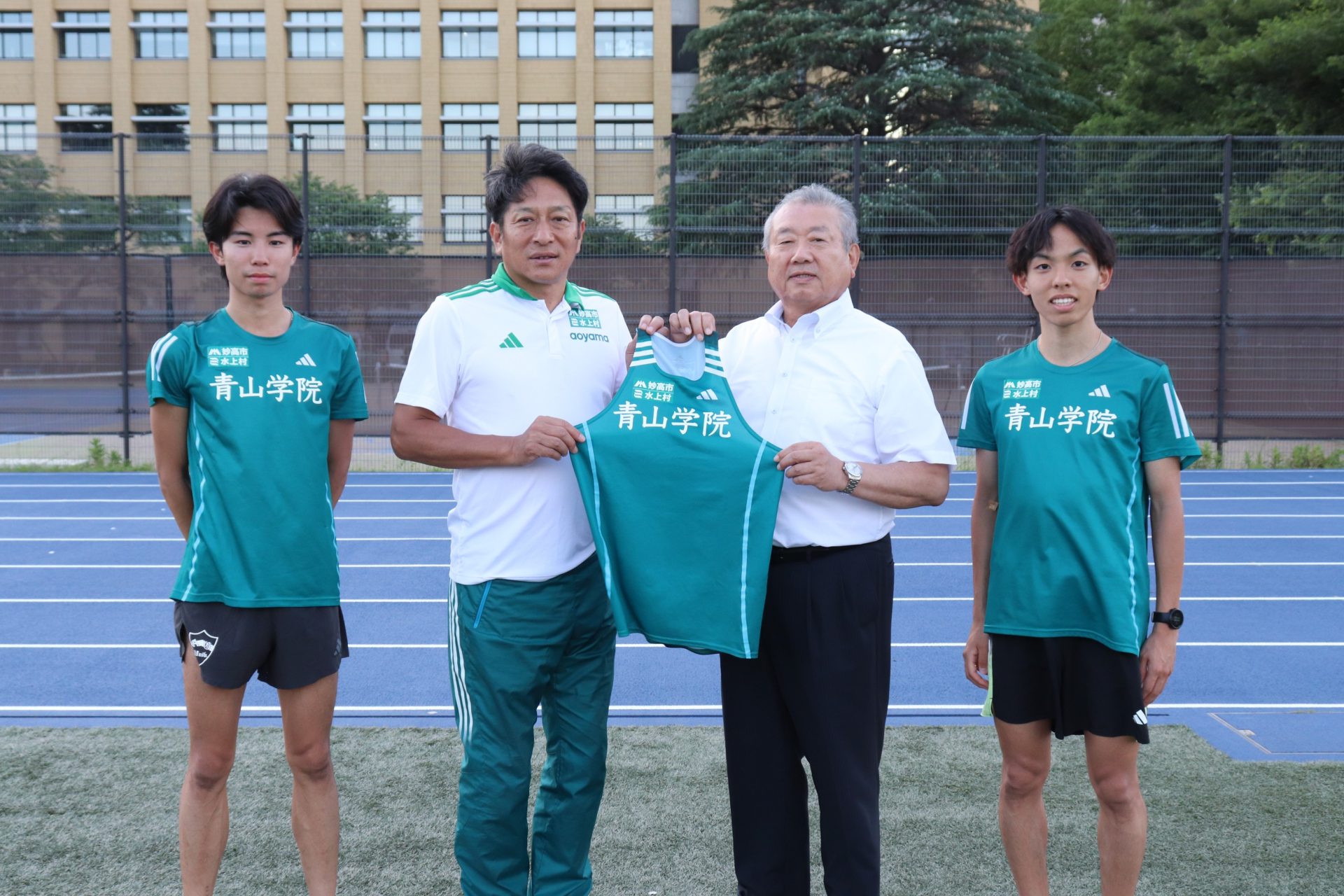 今年もユニフォームに水上村のロゴが入ります!〜青山学院大学陸上競技